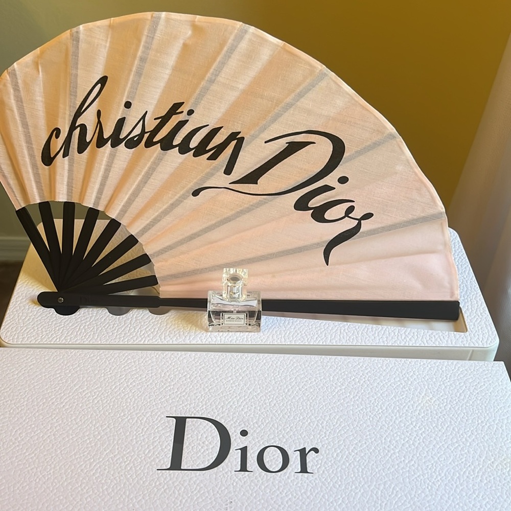 Brand New DIOR Miss Dior Fan - Picture 16 of 16